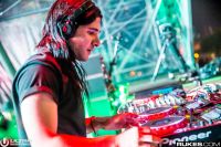 skrillex djing